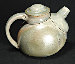 "Teapot A" by Oliver Peter-Contesse