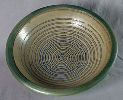 Bowl by Oliver Peter-Contesse